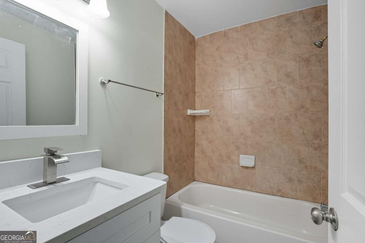 2461 Old Colony Road Atlanta - 20