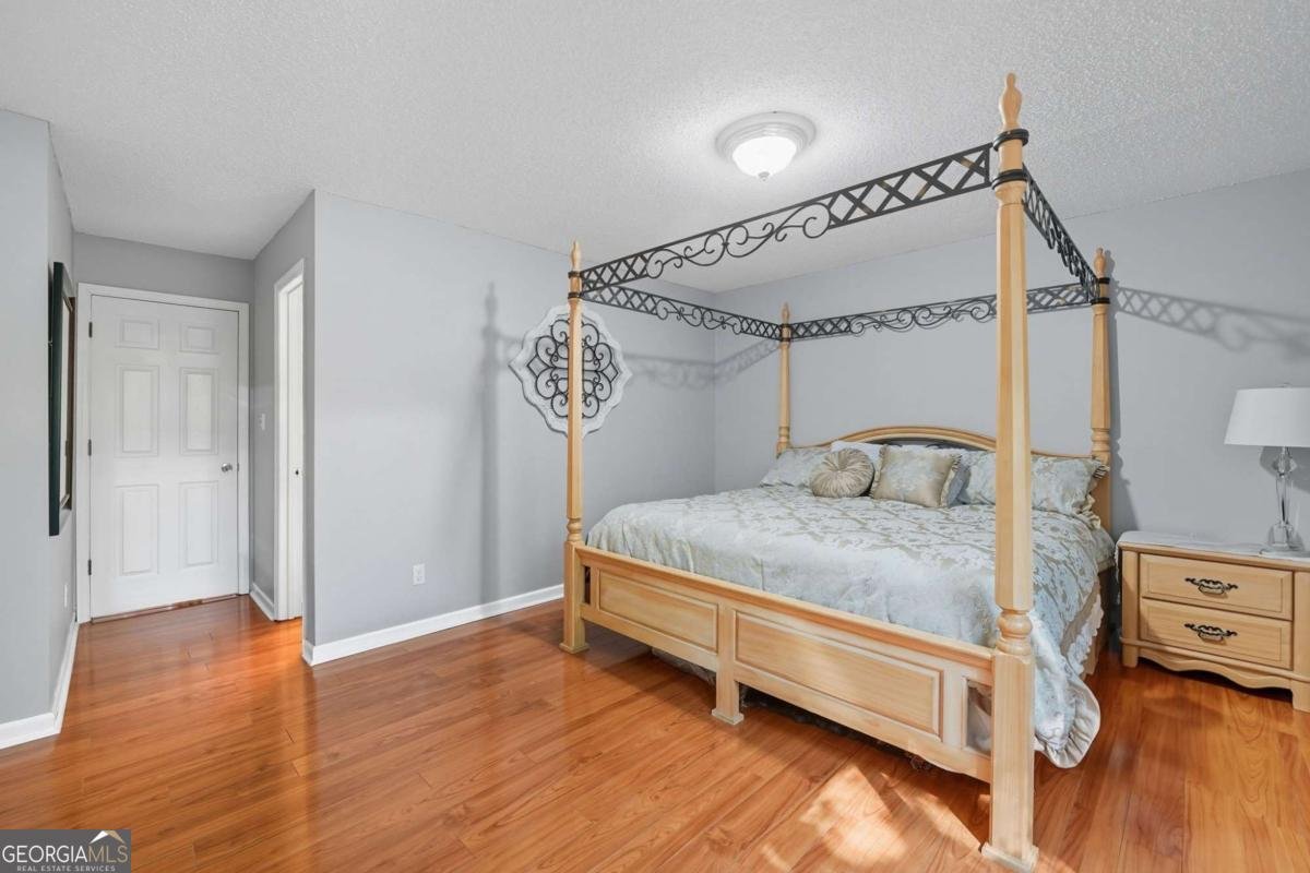 2402 Fairway Oaks Waleska - 24