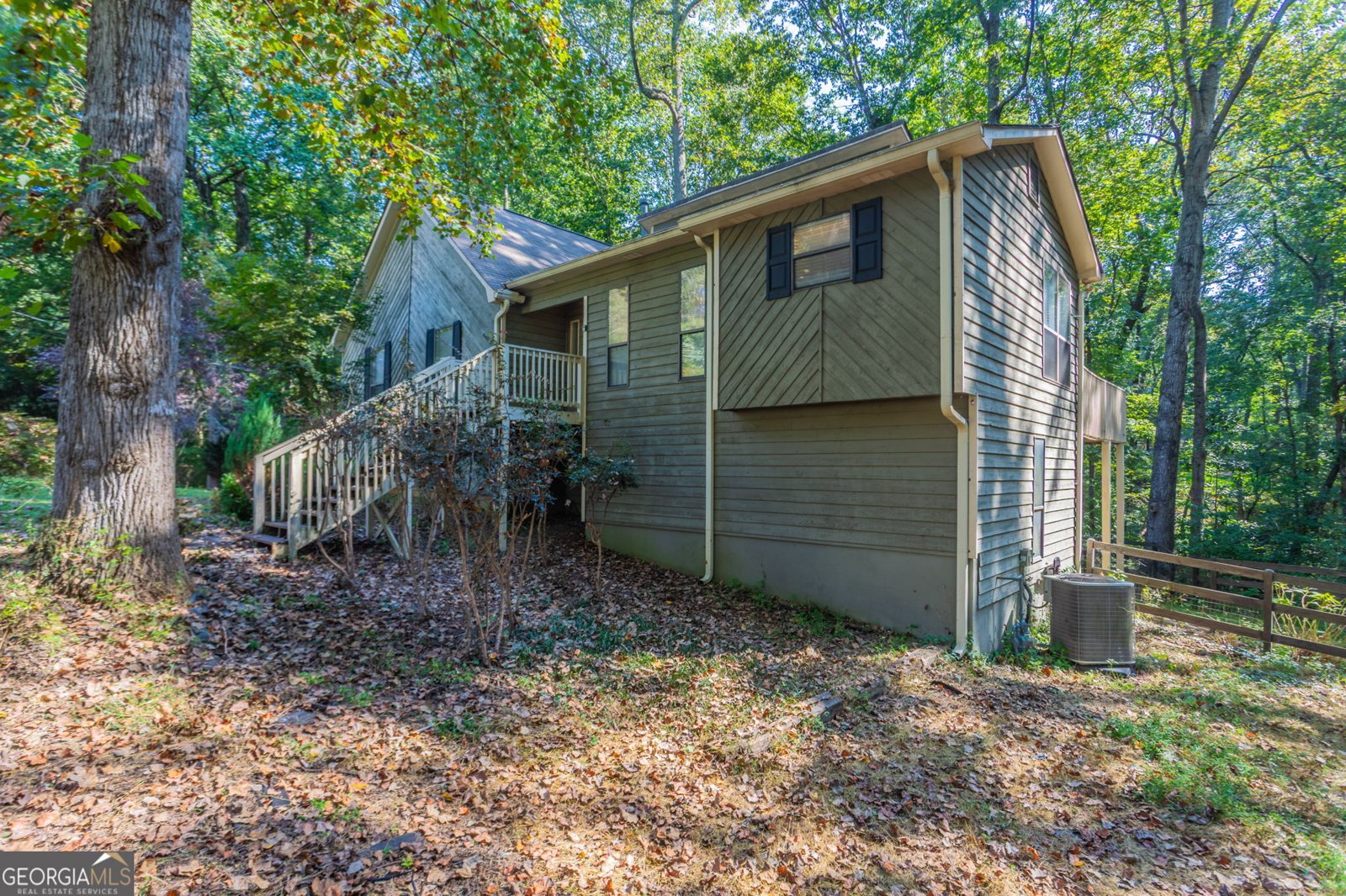 440 Julie Anne Way Woodstock - 2