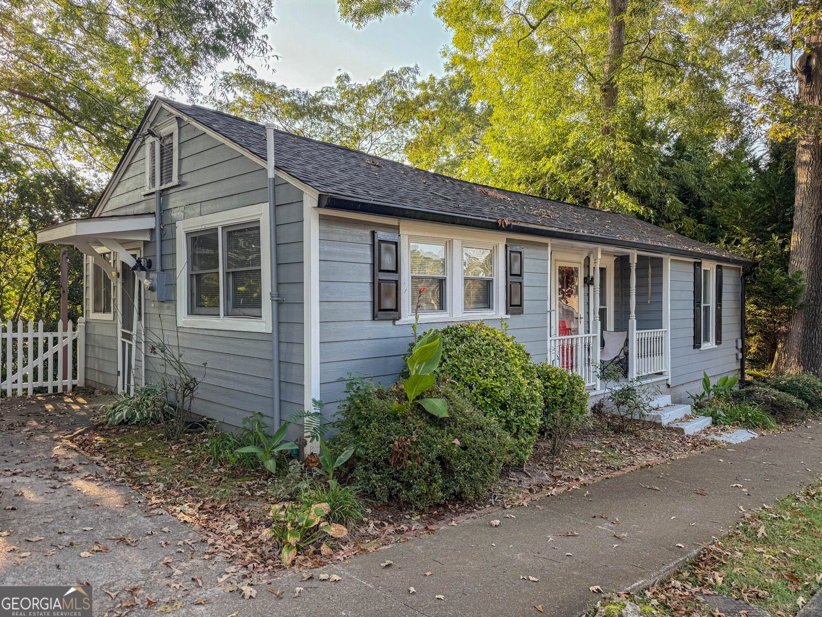 4504 LOMBARDY Way Acworth - 1