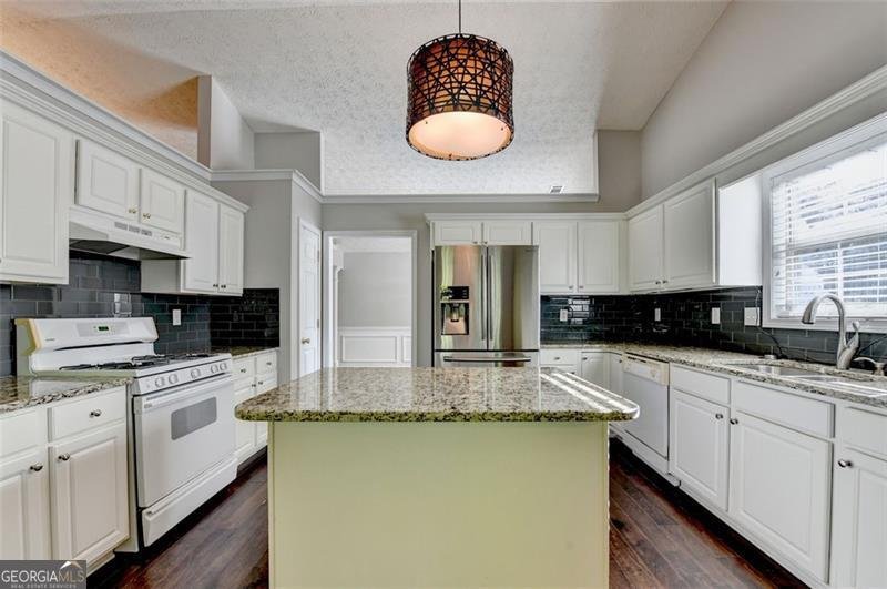 3134 VICTORIA PARK Lane Buford - 24
