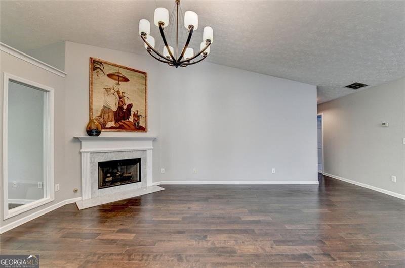 3134 VICTORIA PARK Lane Buford - 8