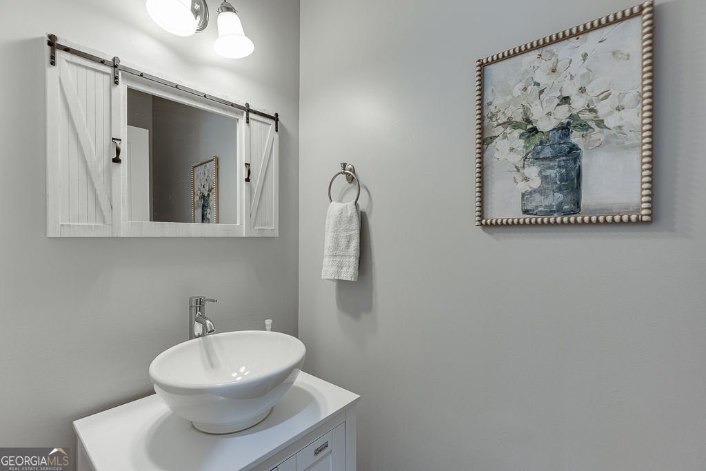 7804 Keepsake Lane Flowery Branch - 11