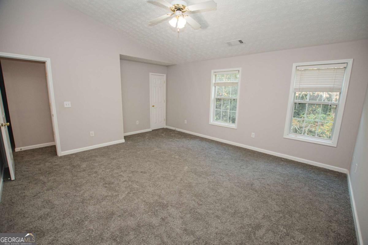903 Kendall Park Drive Winder - 3