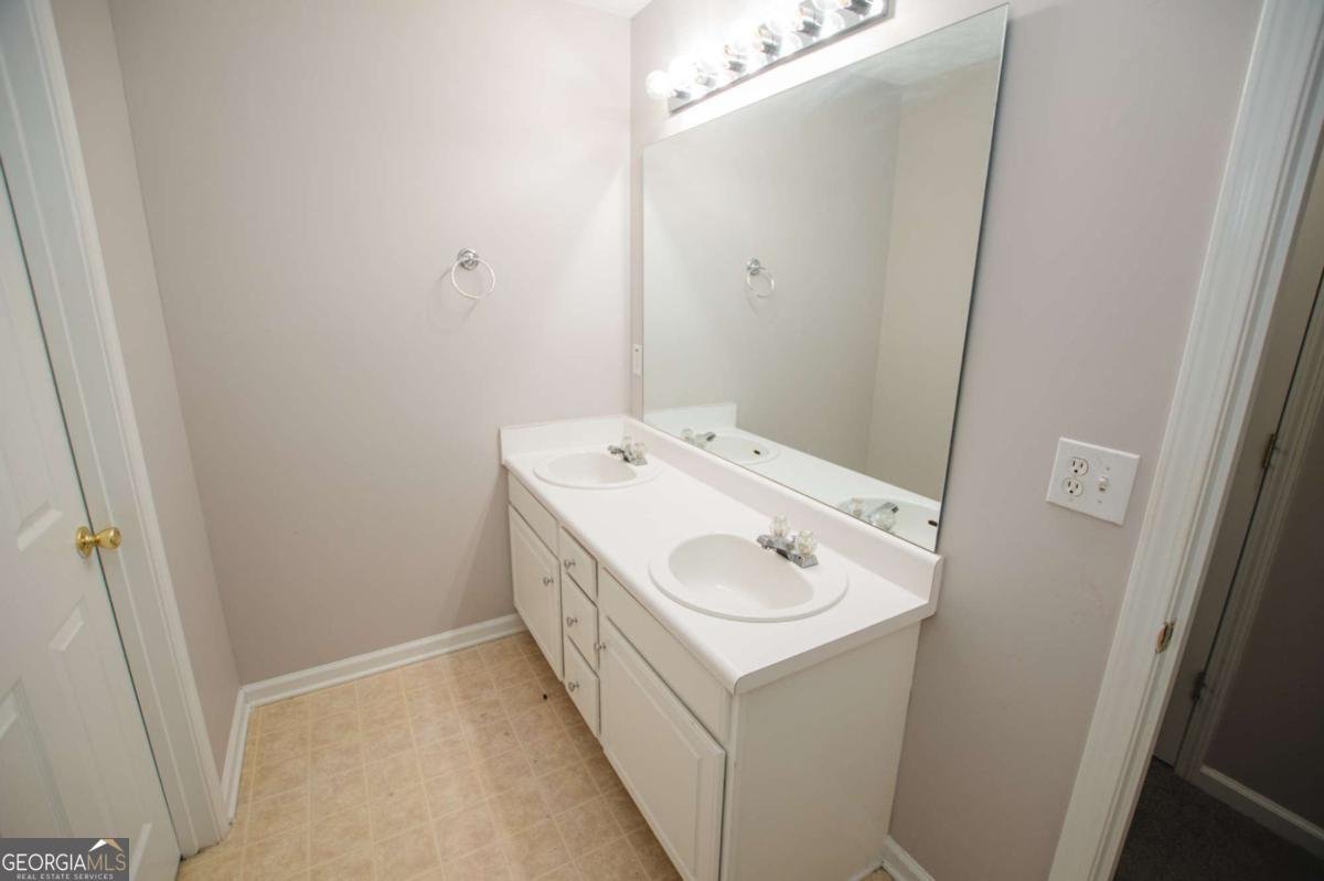 903 Kendall Park Drive Winder - 8