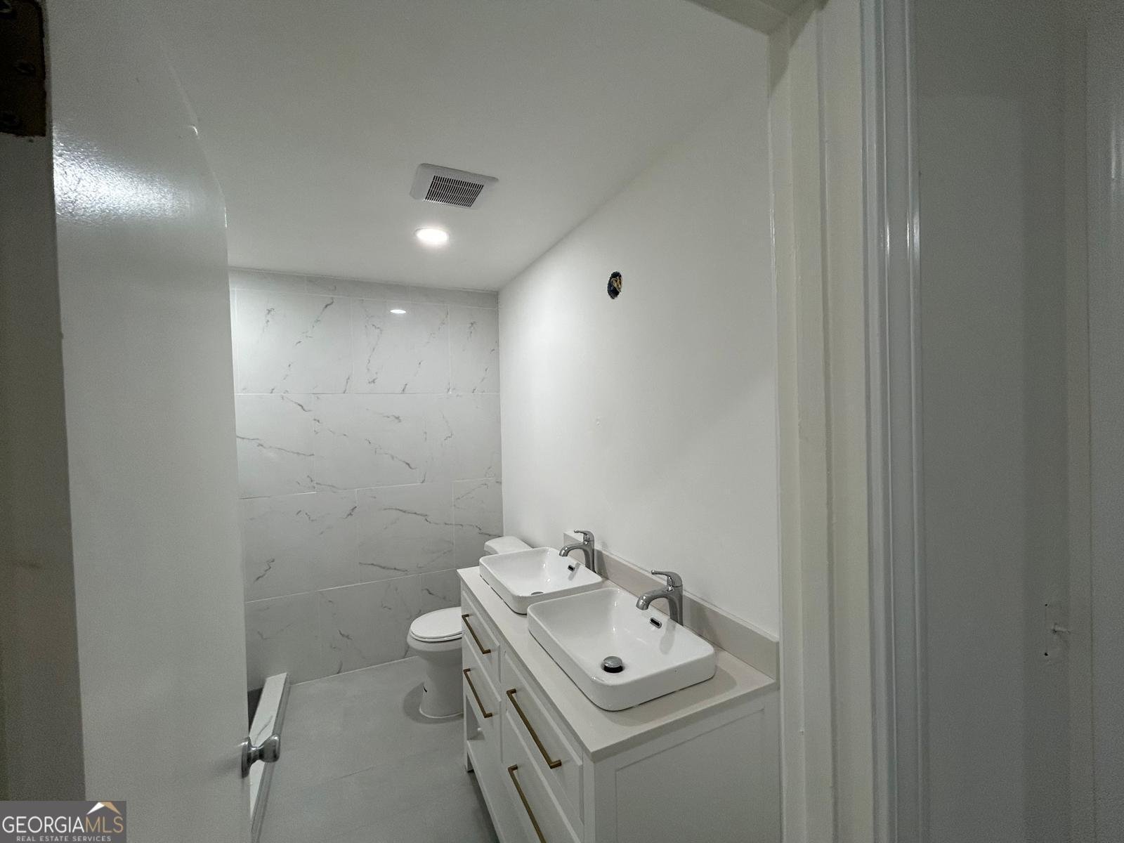 8184 Laurel Drive Covington - 8