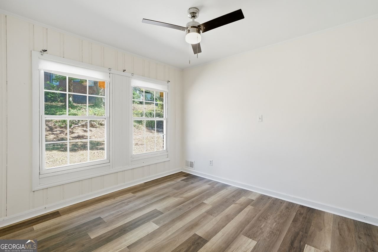 2564 RIGGS Drive Atlanta - 17