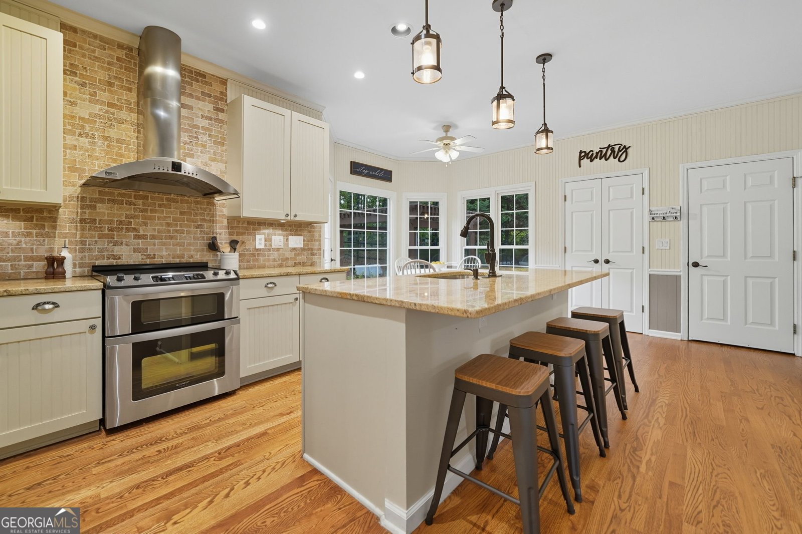201 Colonial Drive Woodstock - 10