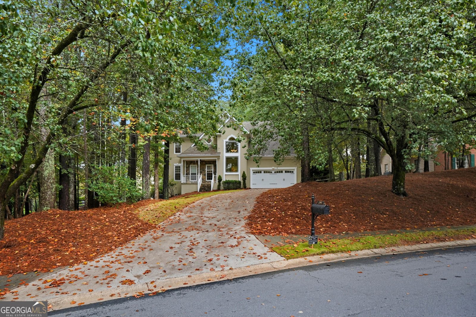 201 Colonial Drive Woodstock - 2