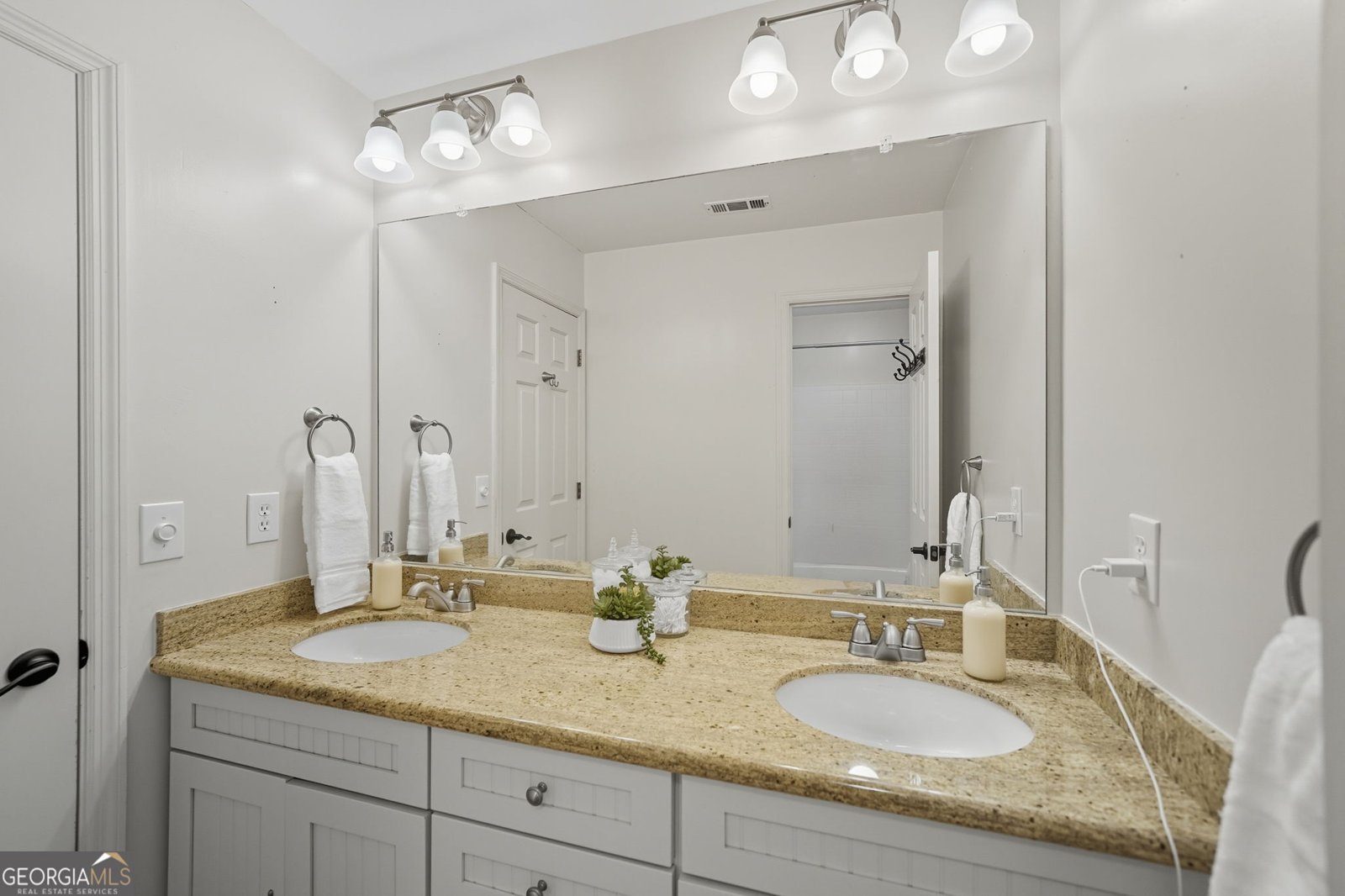 201 Colonial Drive Woodstock - 22