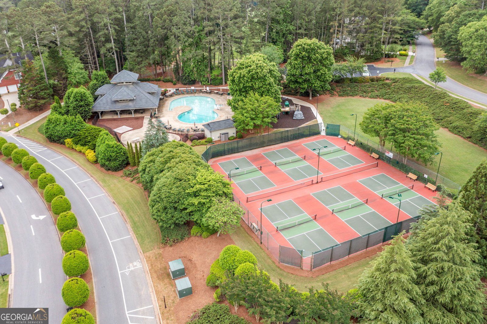 201 Colonial Drive Woodstock - 26