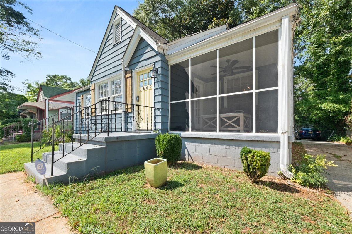 1649 Beecher Street Atlanta - 2