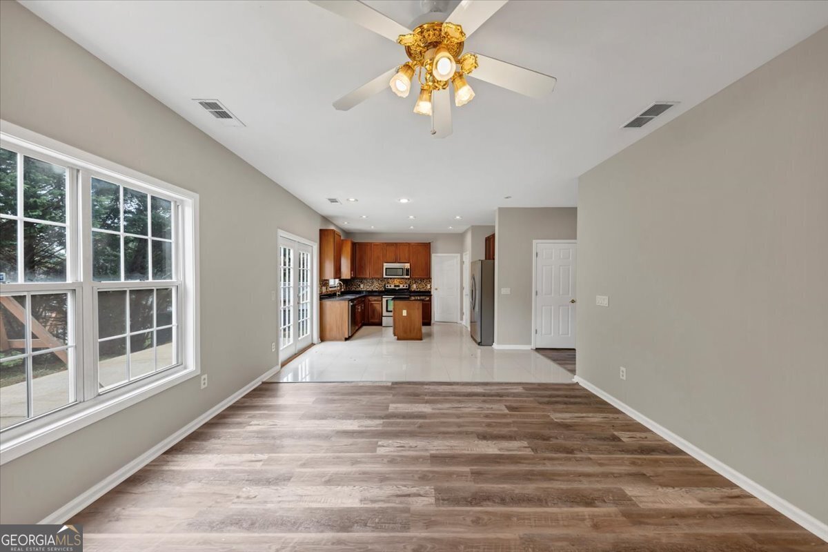 660 MAPLE CREST Drive Lawrenceville - 16
