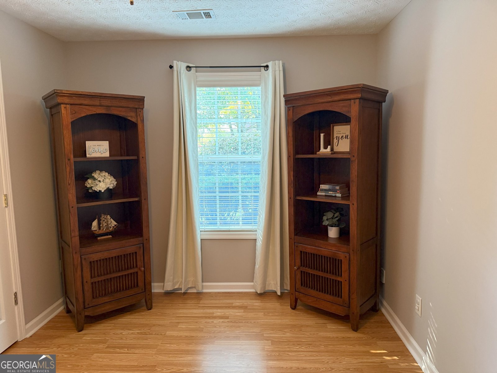 945 James Ridge Drive Lawrenceville - 33