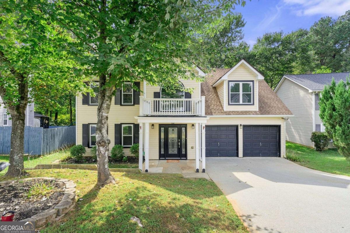 1086 Erie Circle Stone Mountain - 1