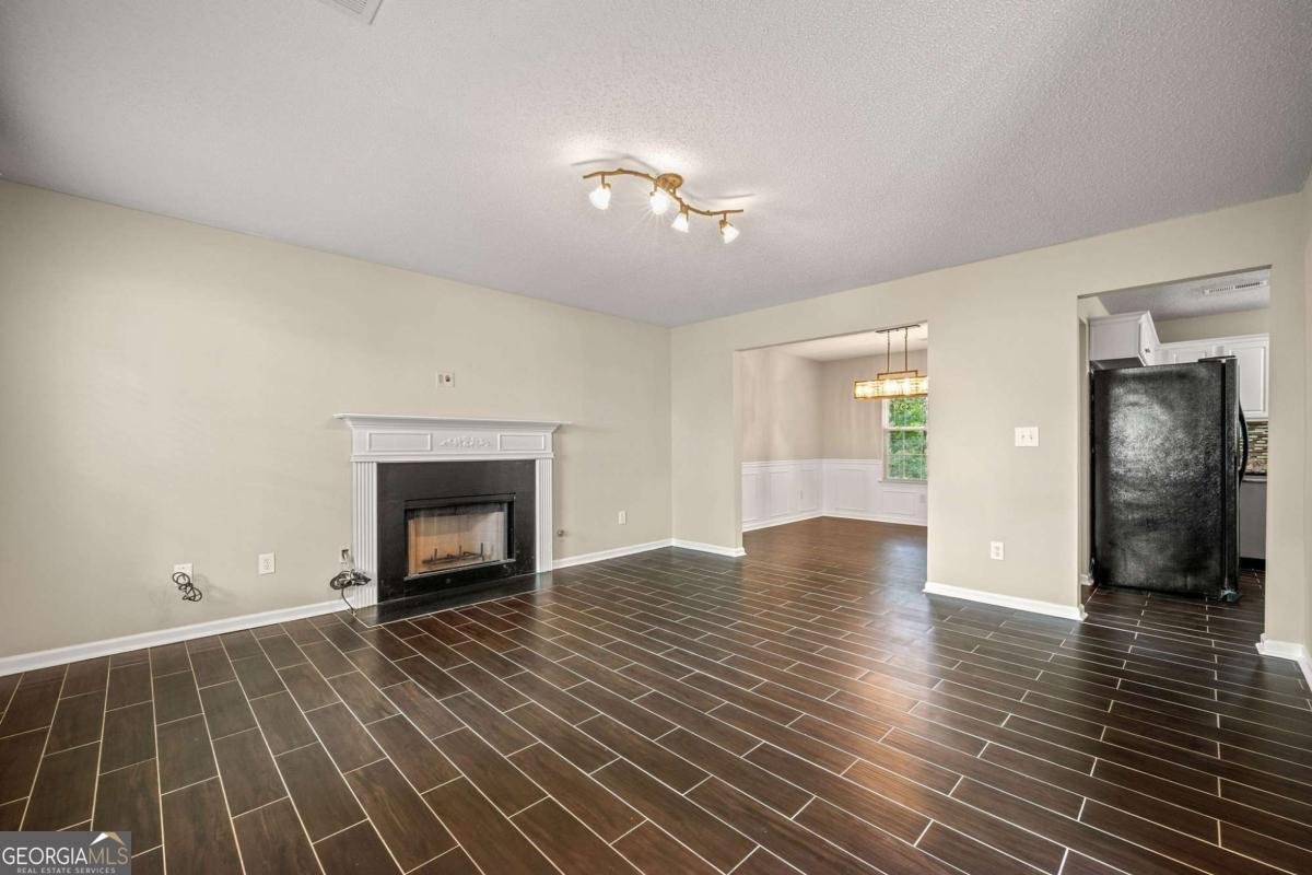 1086 Erie Circle Stone Mountain - 3
