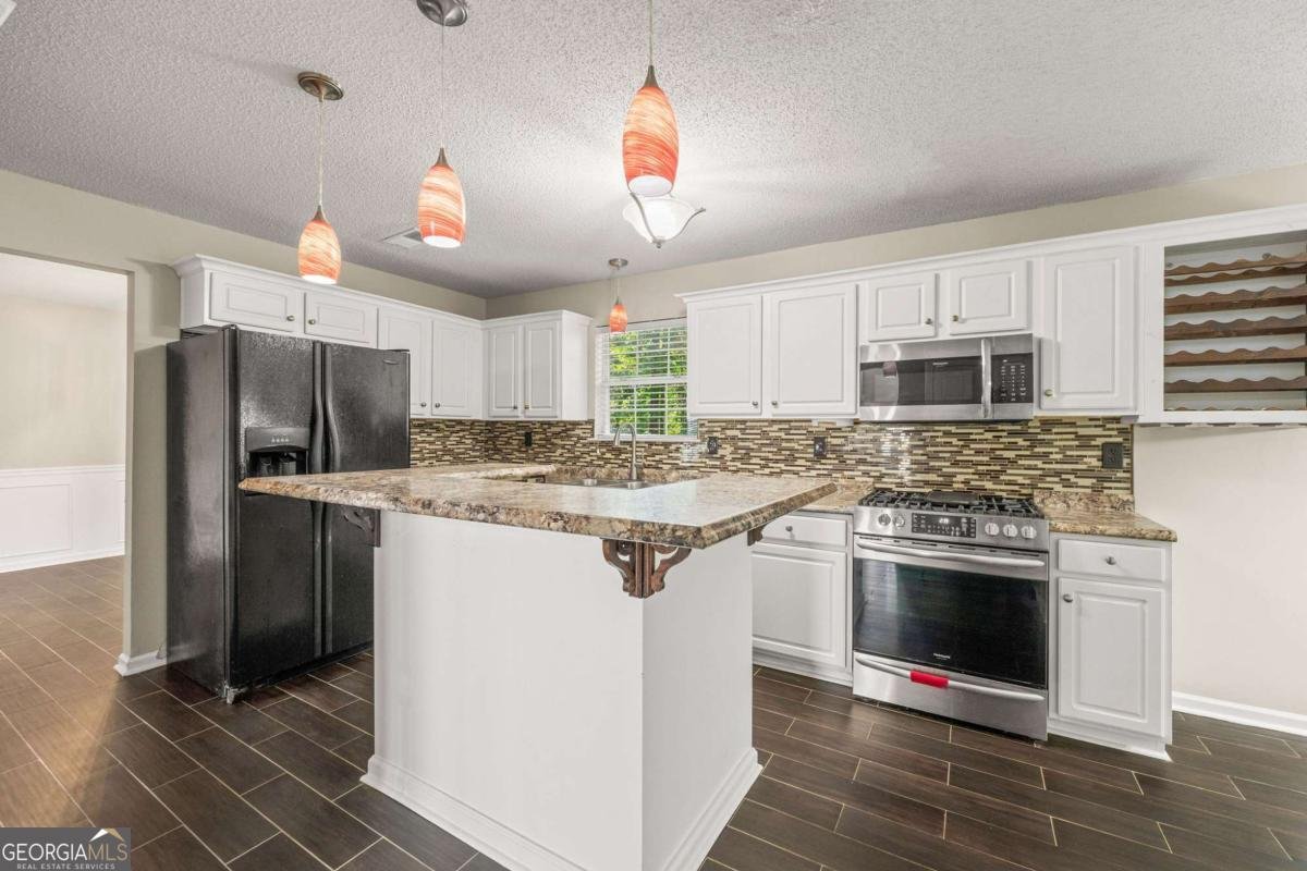 1086 Erie Circle Stone Mountain - 7