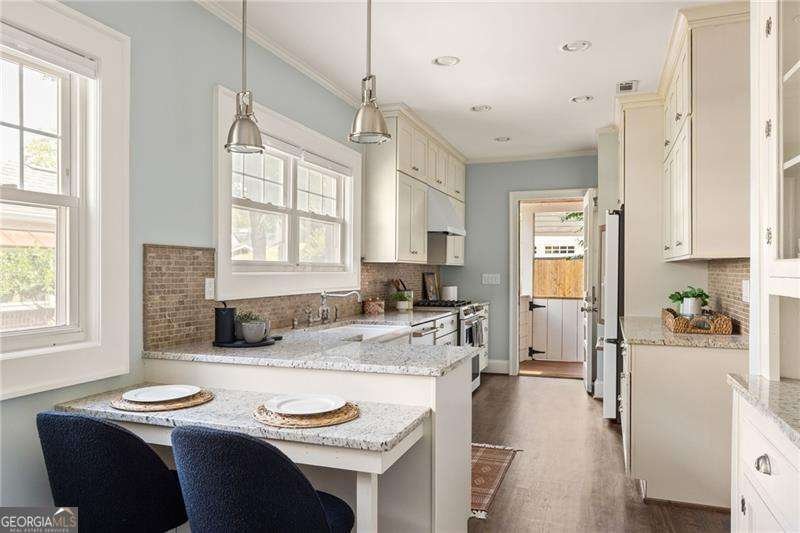 455 Claire Drive Atlanta - 18
