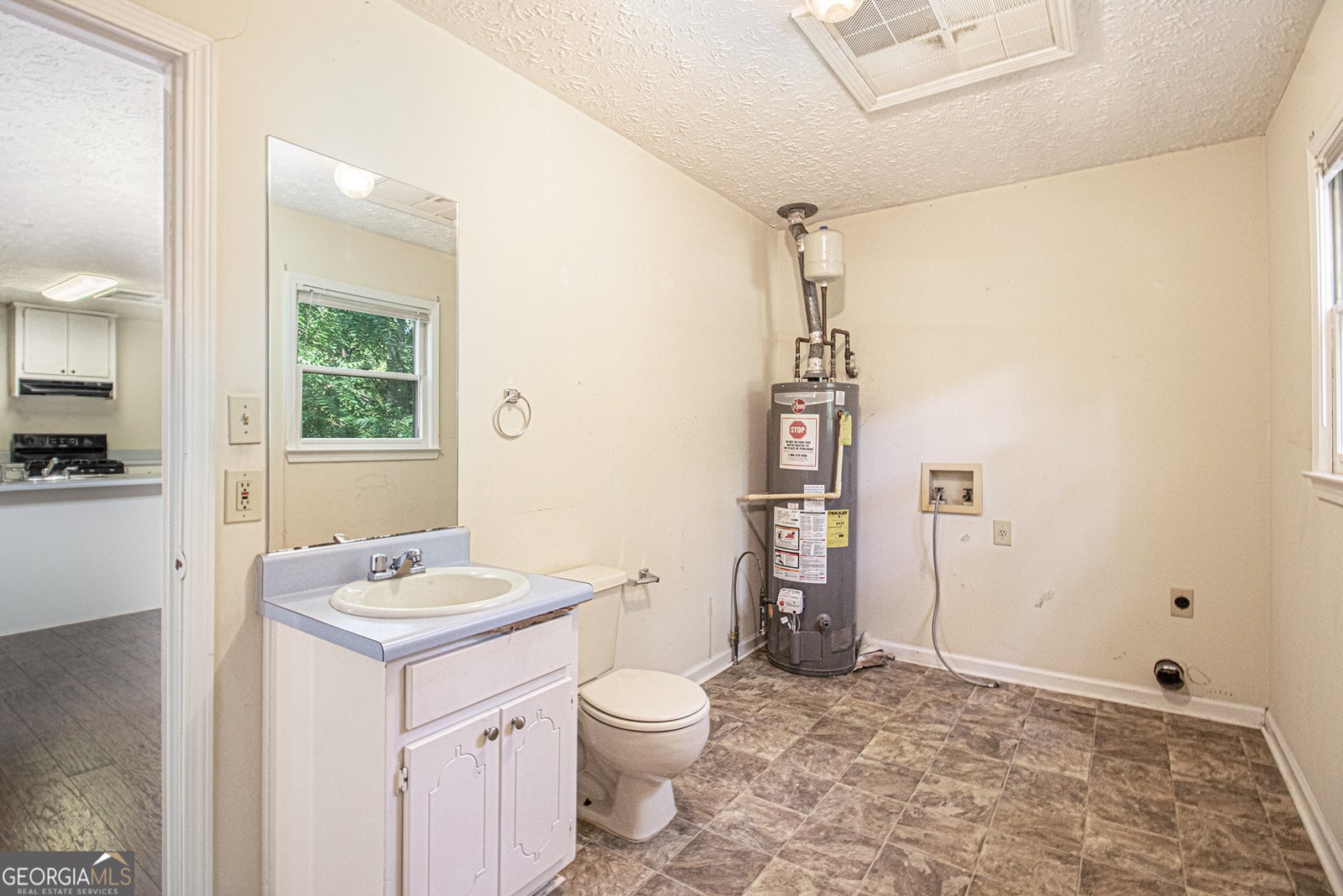 10639 Fitzgerald Road Jonesboro - 11