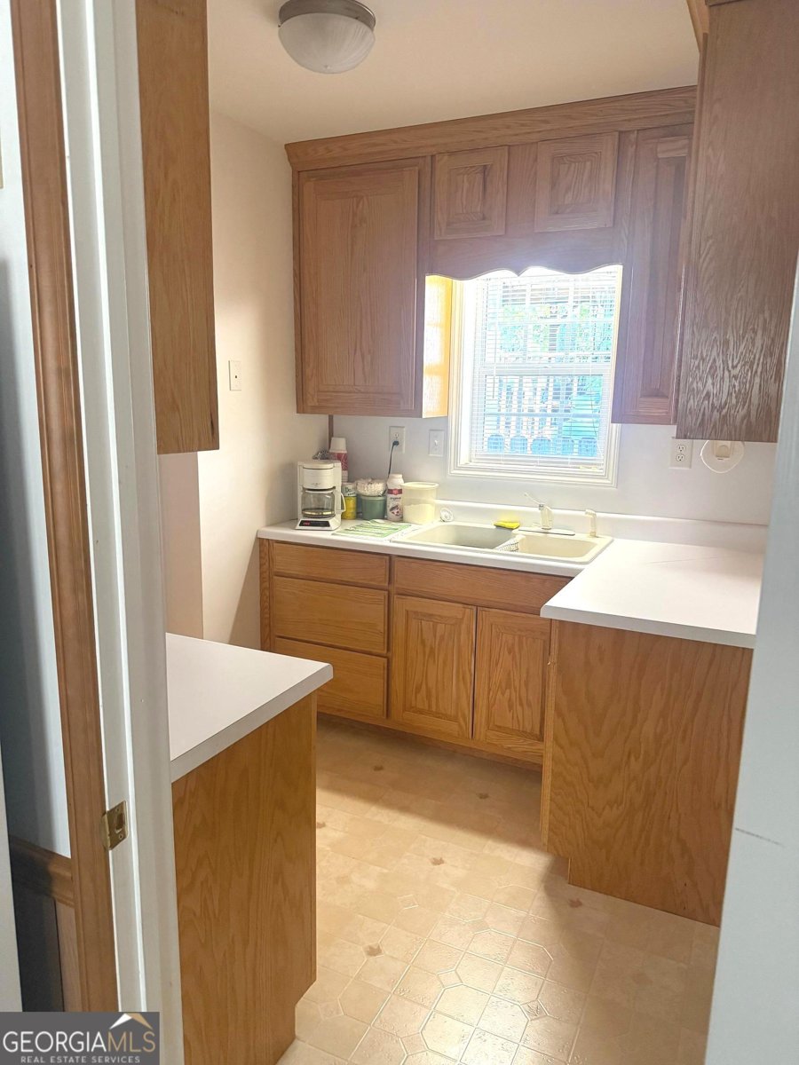 29 Cindy Parkway Cleveland - 13