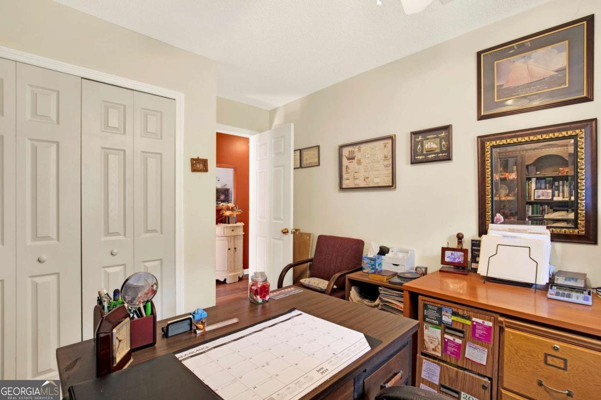 101 Cambridge Drive Savannah - 26