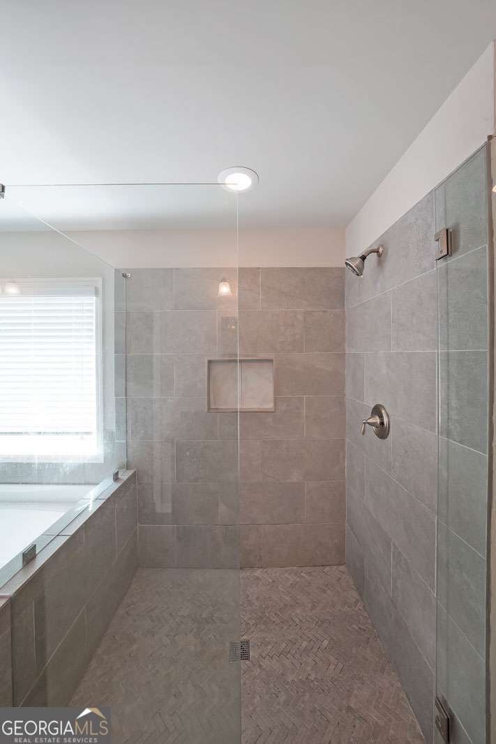 4449 Amberleaf Walk Lilburn - 14