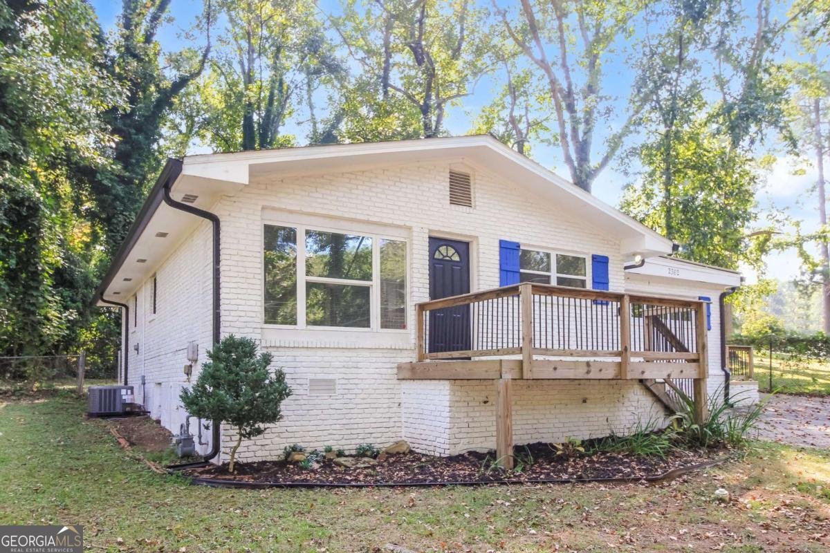 2362 Macon Drive Atlanta - 16