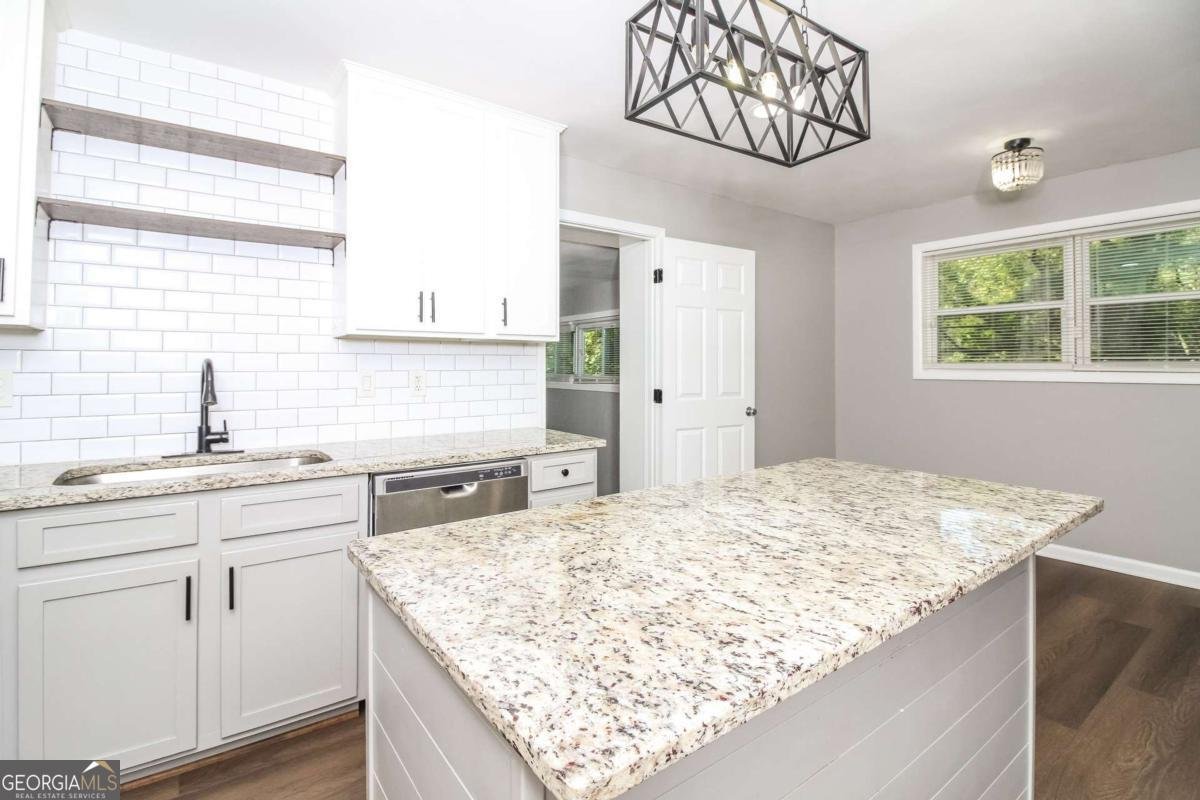 2362 Macon Drive Atlanta - 24