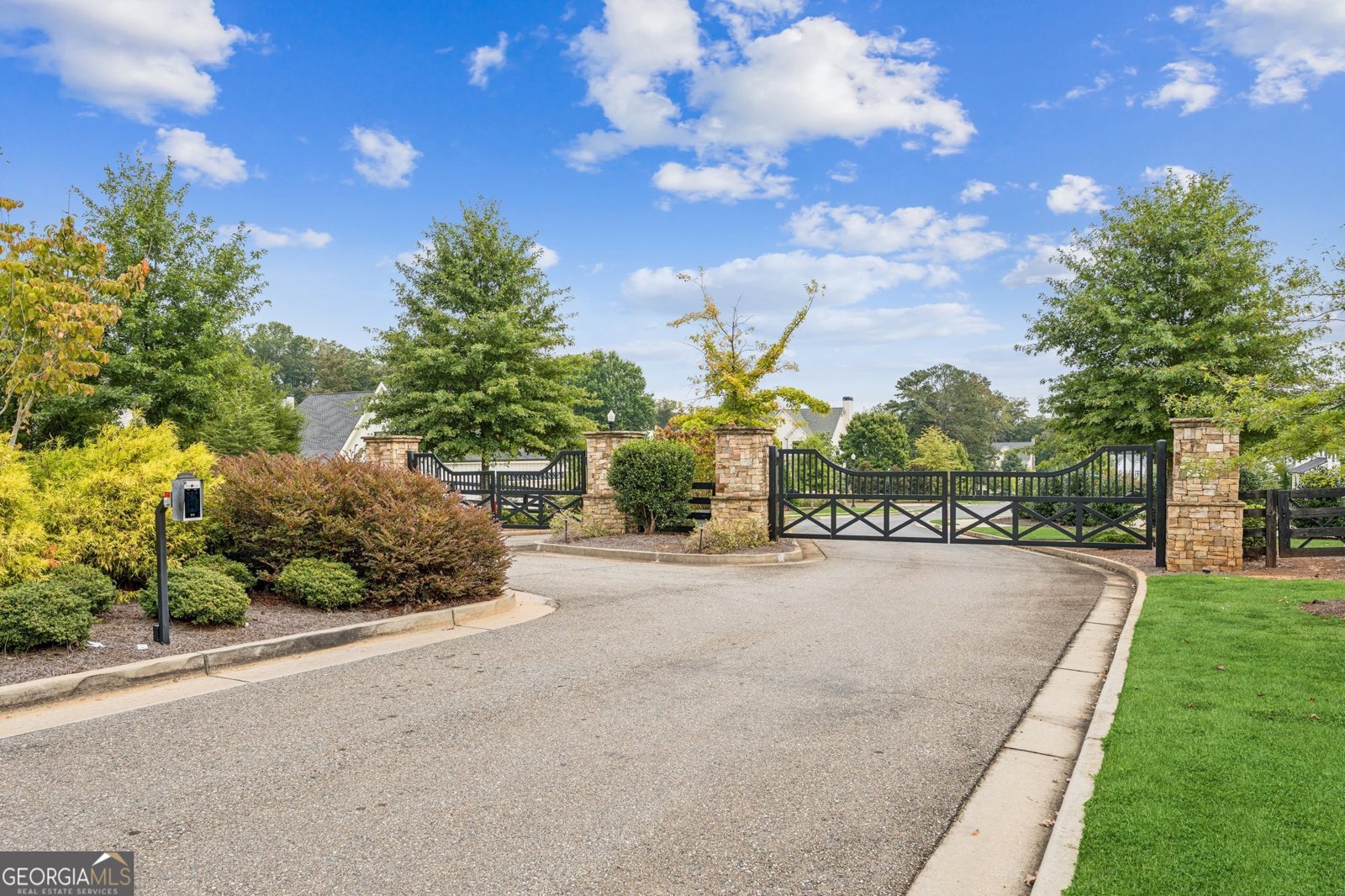 1505 Bon Endriot Court Milton - 72