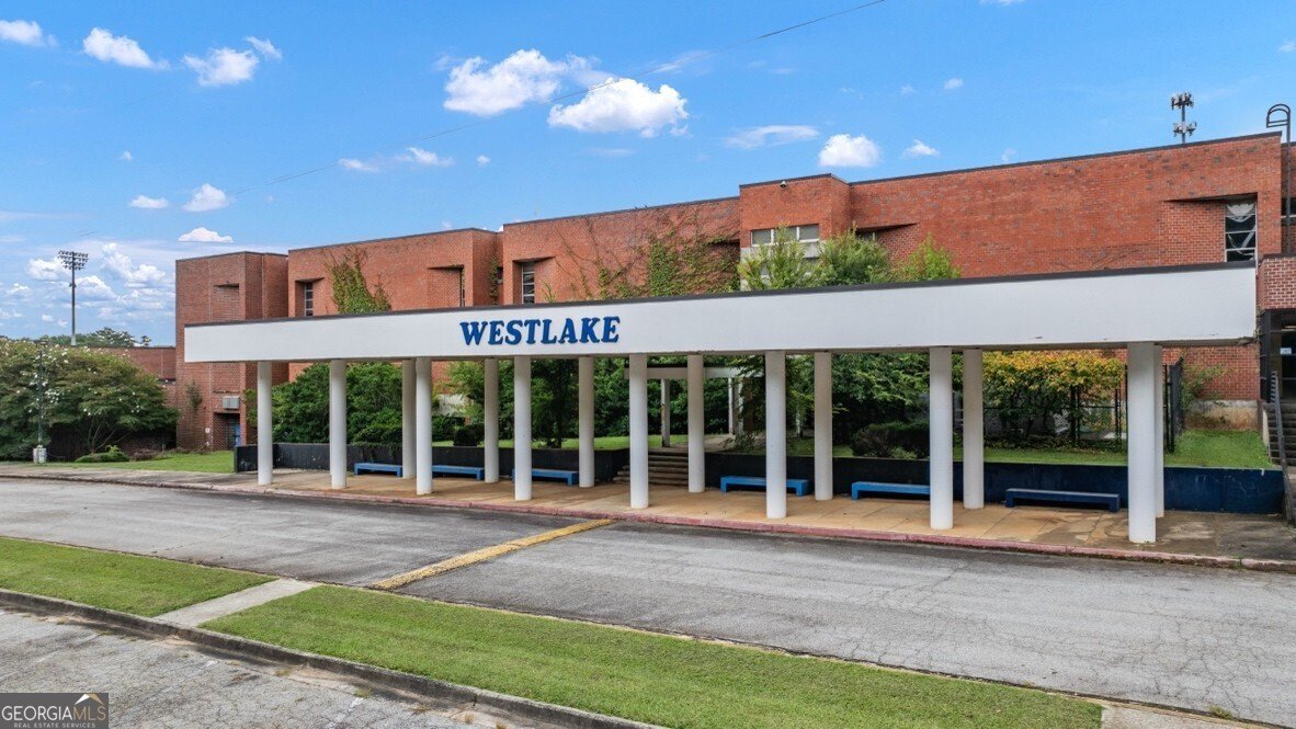 5950 Skylar Drive Atlanta - 40