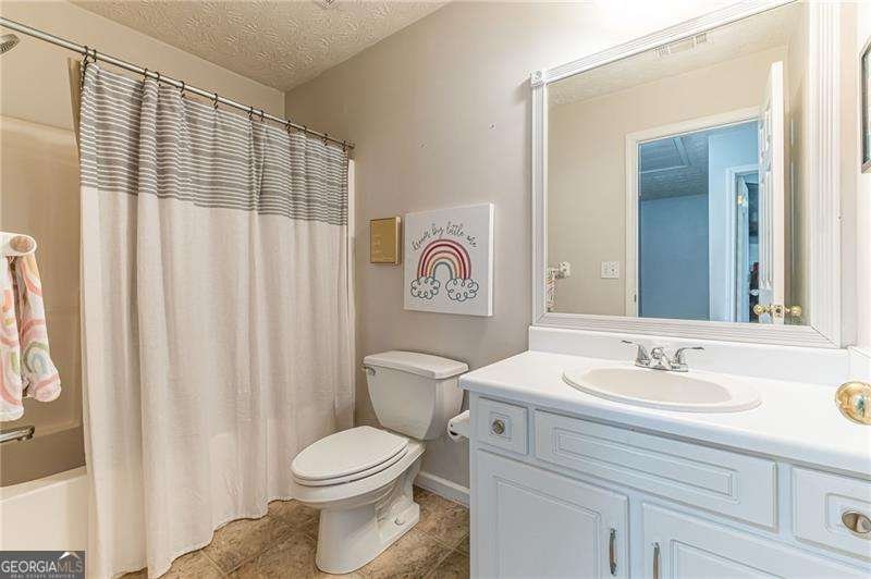 275 Grayson Manor Drive Loganville - 35
