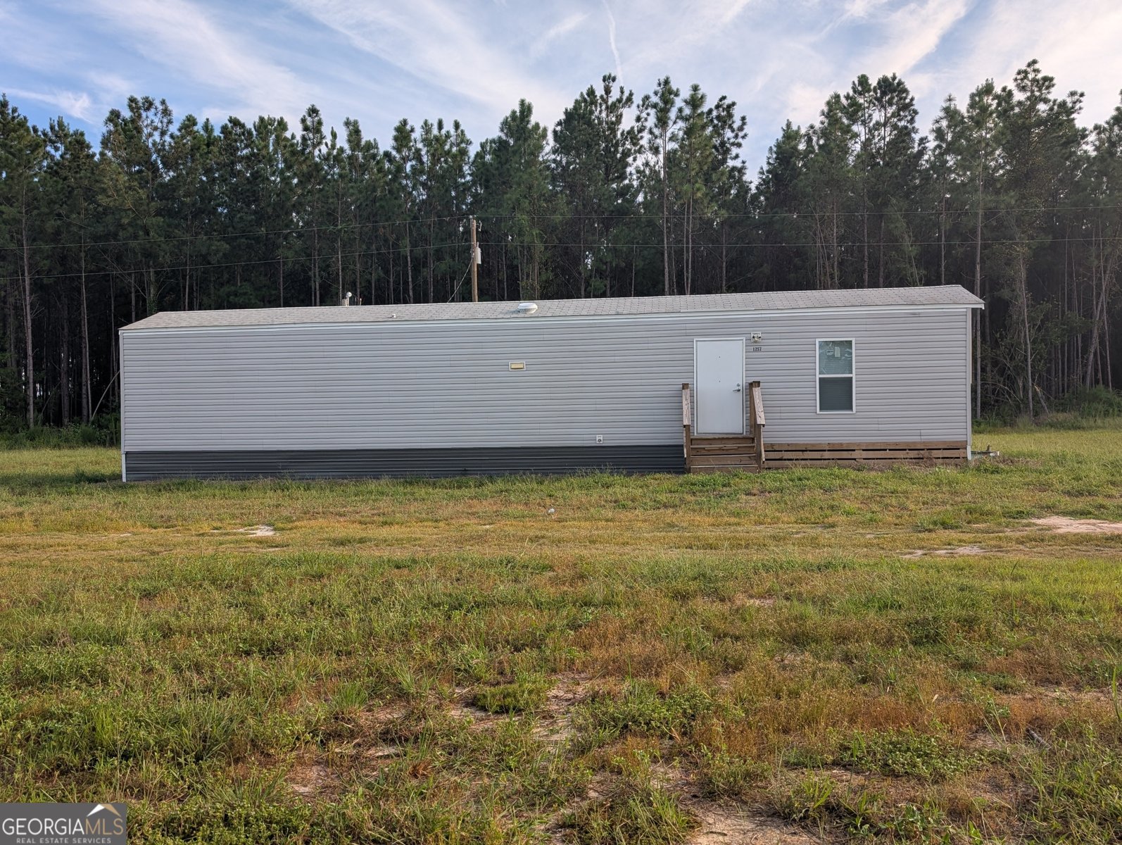 1215 Dixie Road Screven - main photo