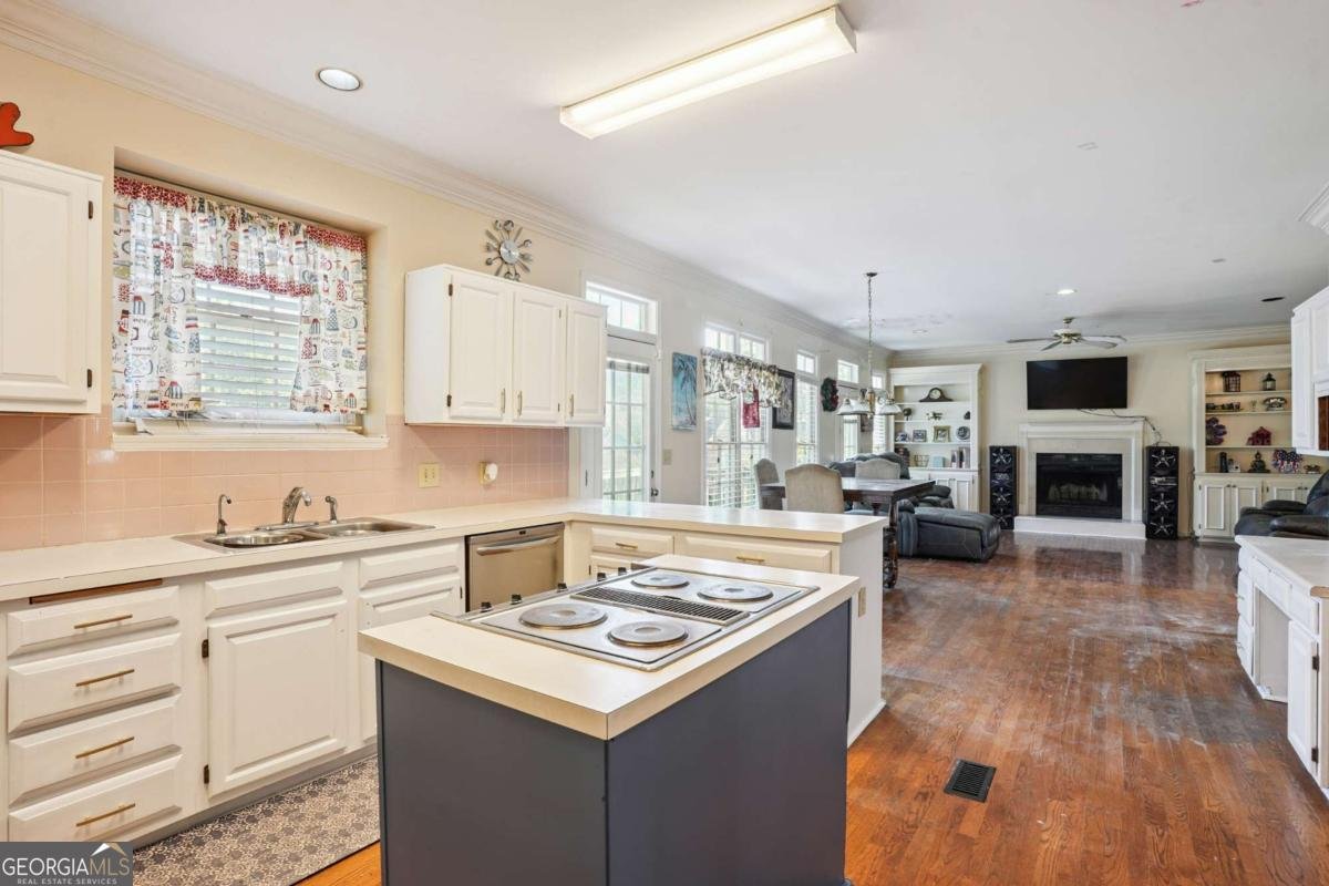 6868 Wynbrooke Cove Stone Mountain - 13