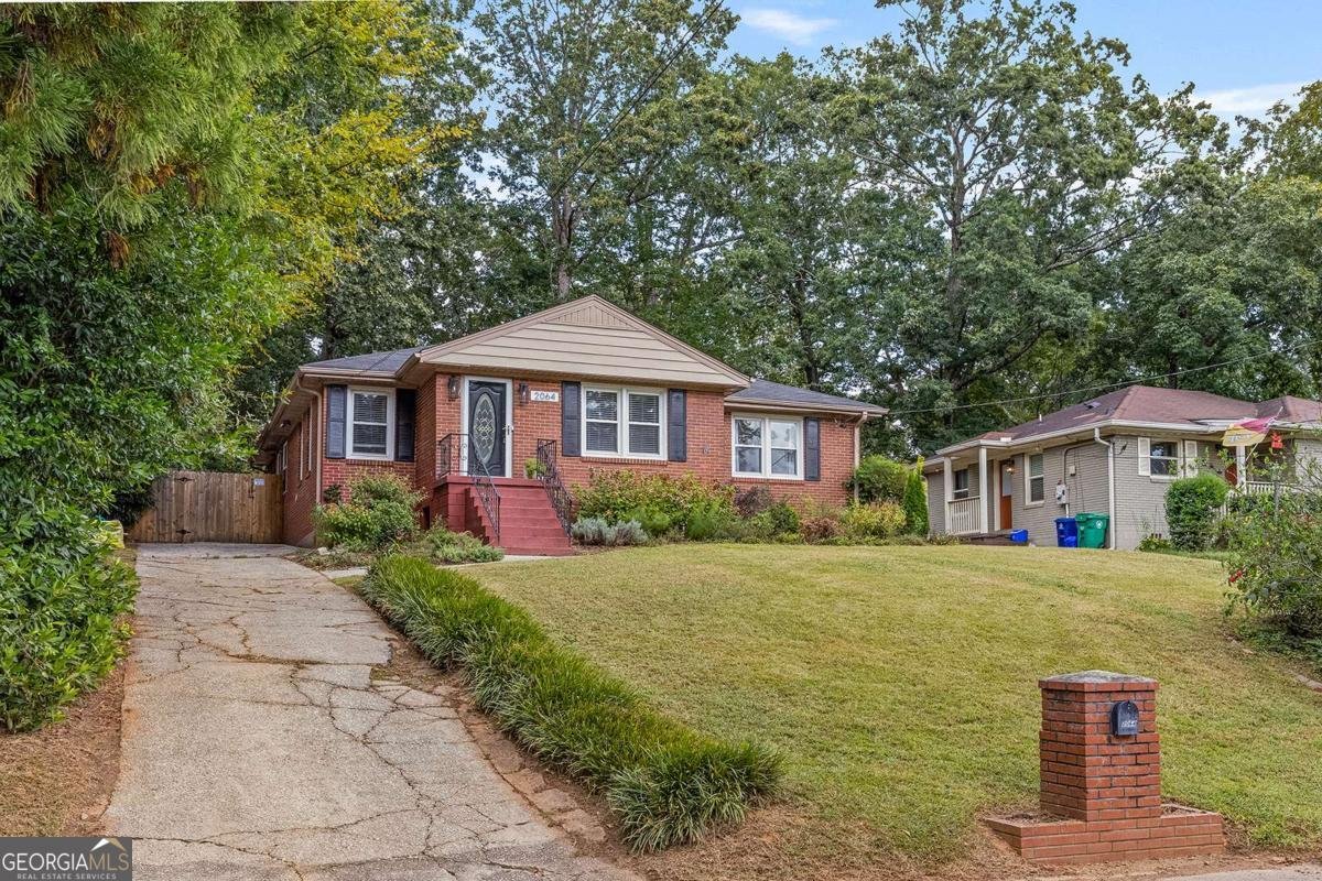 2064 Edgemore Drive Atlanta - 1