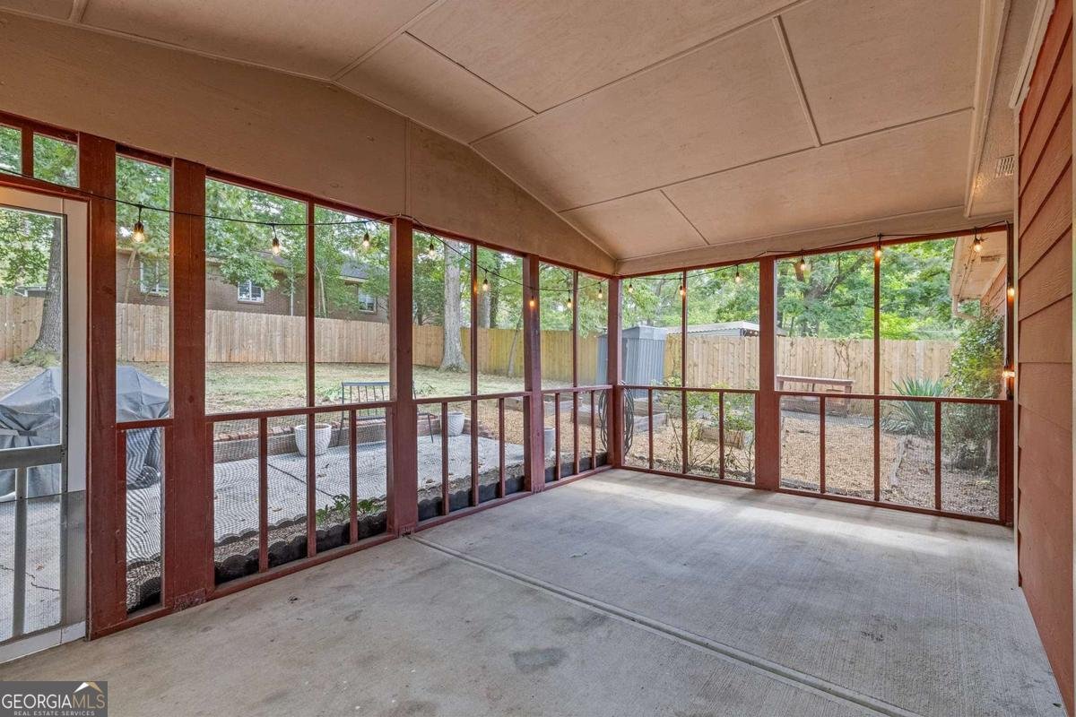 2064 Edgemore Drive Atlanta - 24