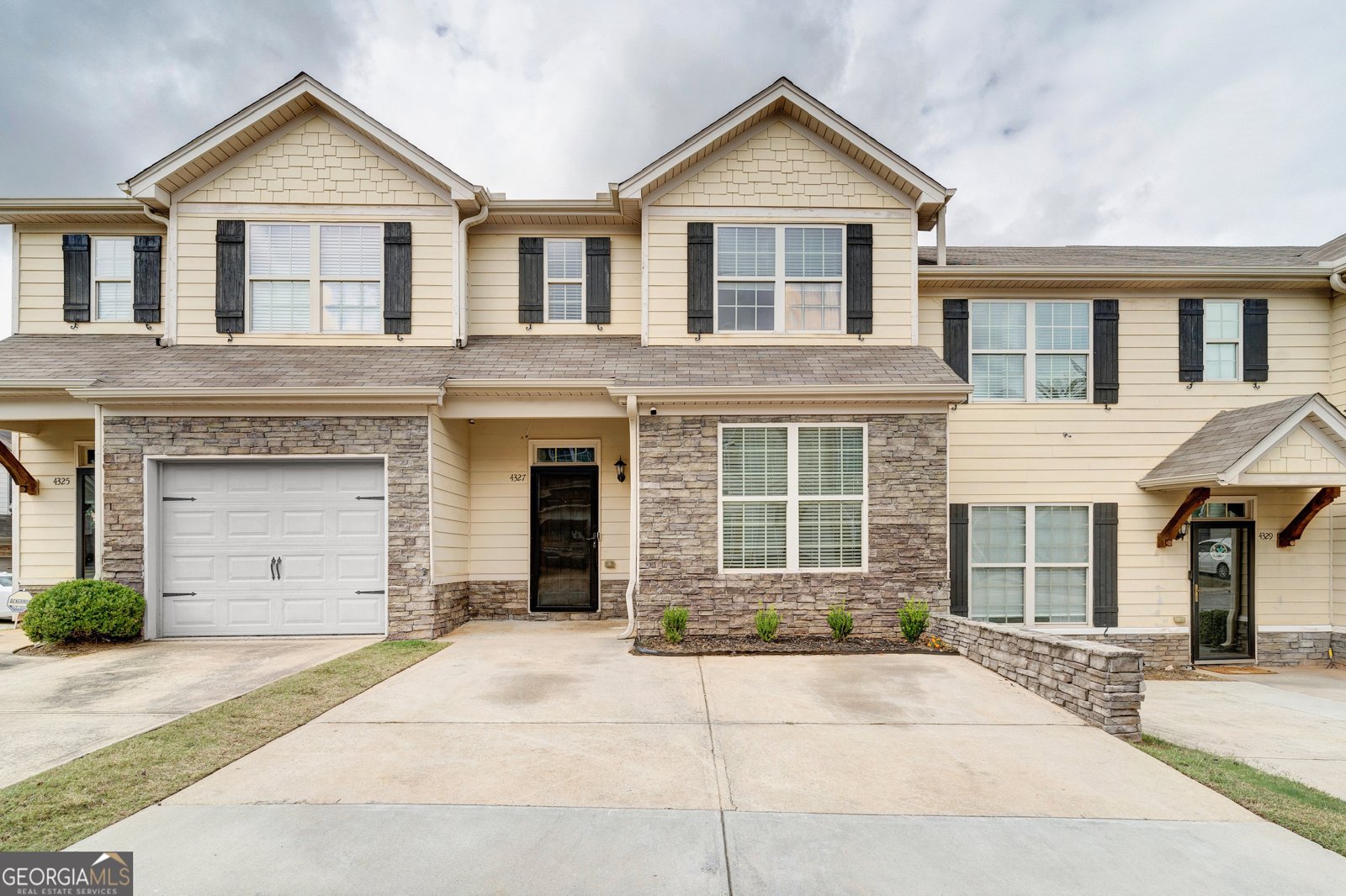 4327 Park Gate Drive East Point - 1