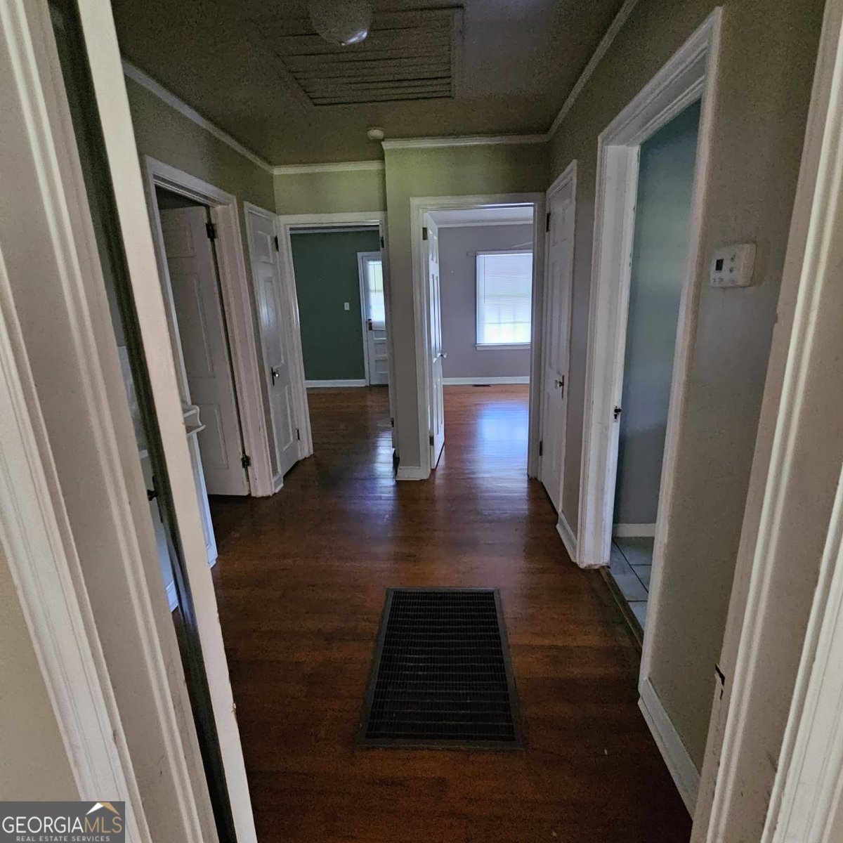 60 East Main Street Hampton - 8