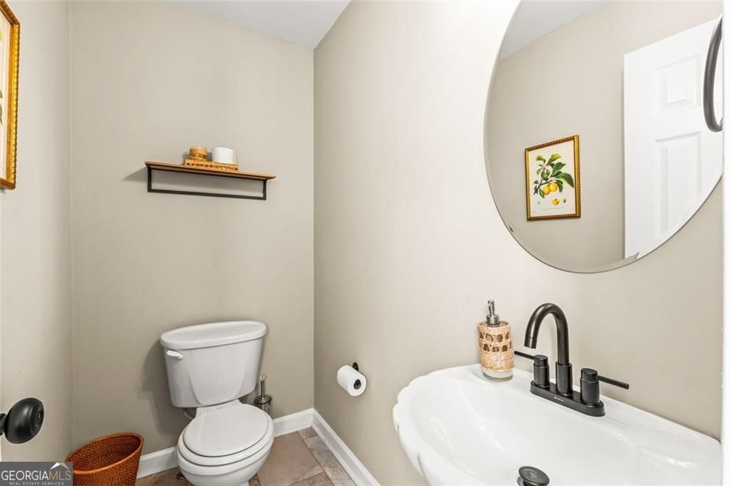 552 Magnolia Drive Douglasville - 24