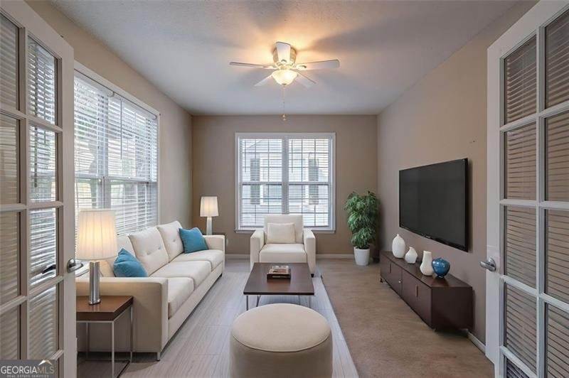 326 CAMRY Circle Dallas - 18