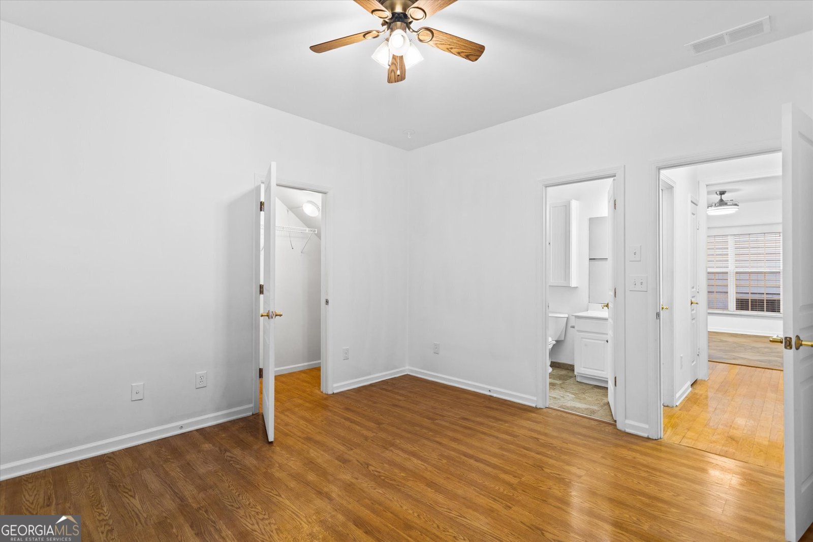 1315 Seneca Avenue Cumming - 55