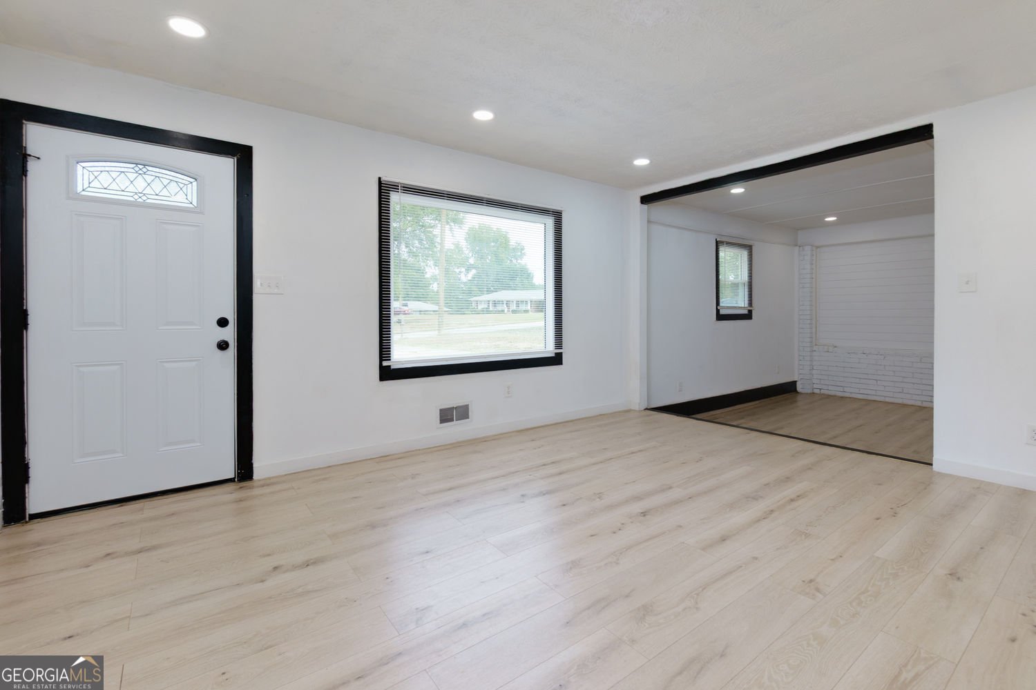 5990 John Street Austell - 4
