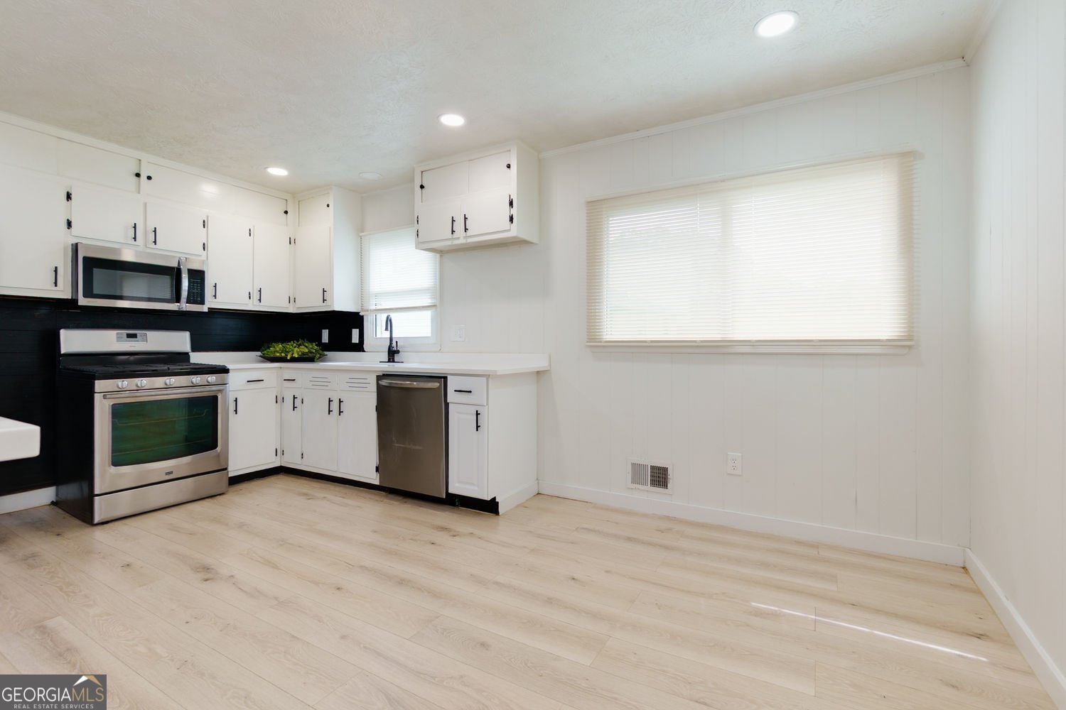 5990 John Street Austell - 7