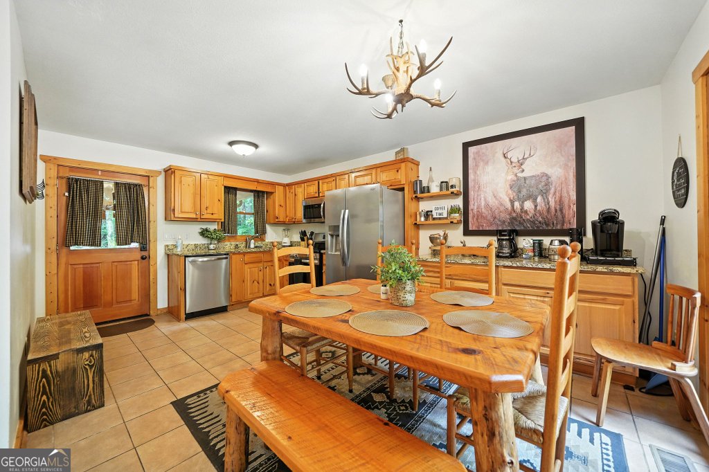 360 Finale Street Talking Rock - 8