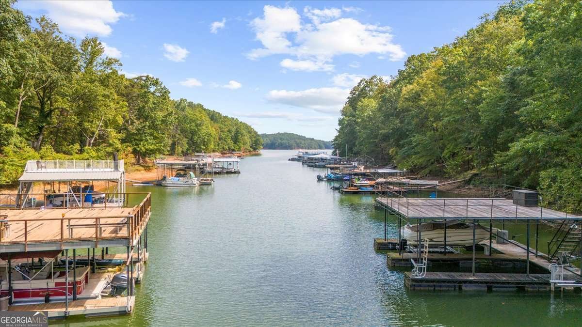6705 Thunder Trail Gainesville - 35