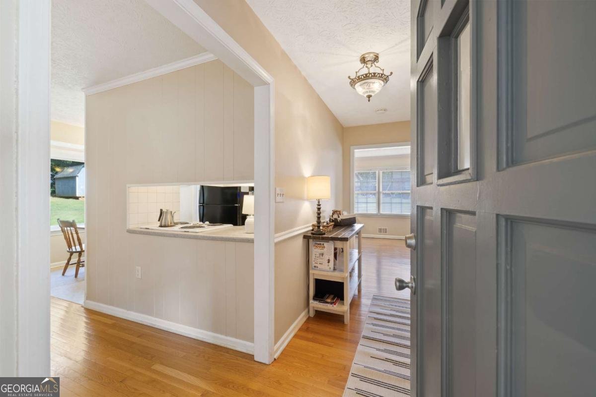 2577 Glen Circle Lawrenceville - 2