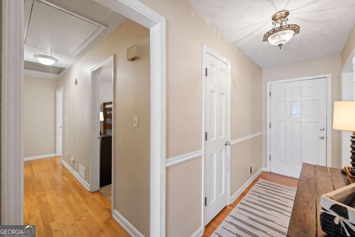 2577 Glen Circle Lawrenceville - 27