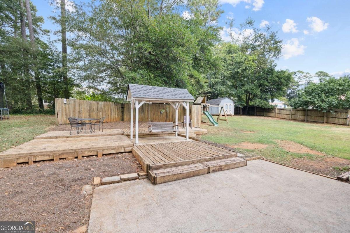 2577 Glen Circle Lawrenceville - 29