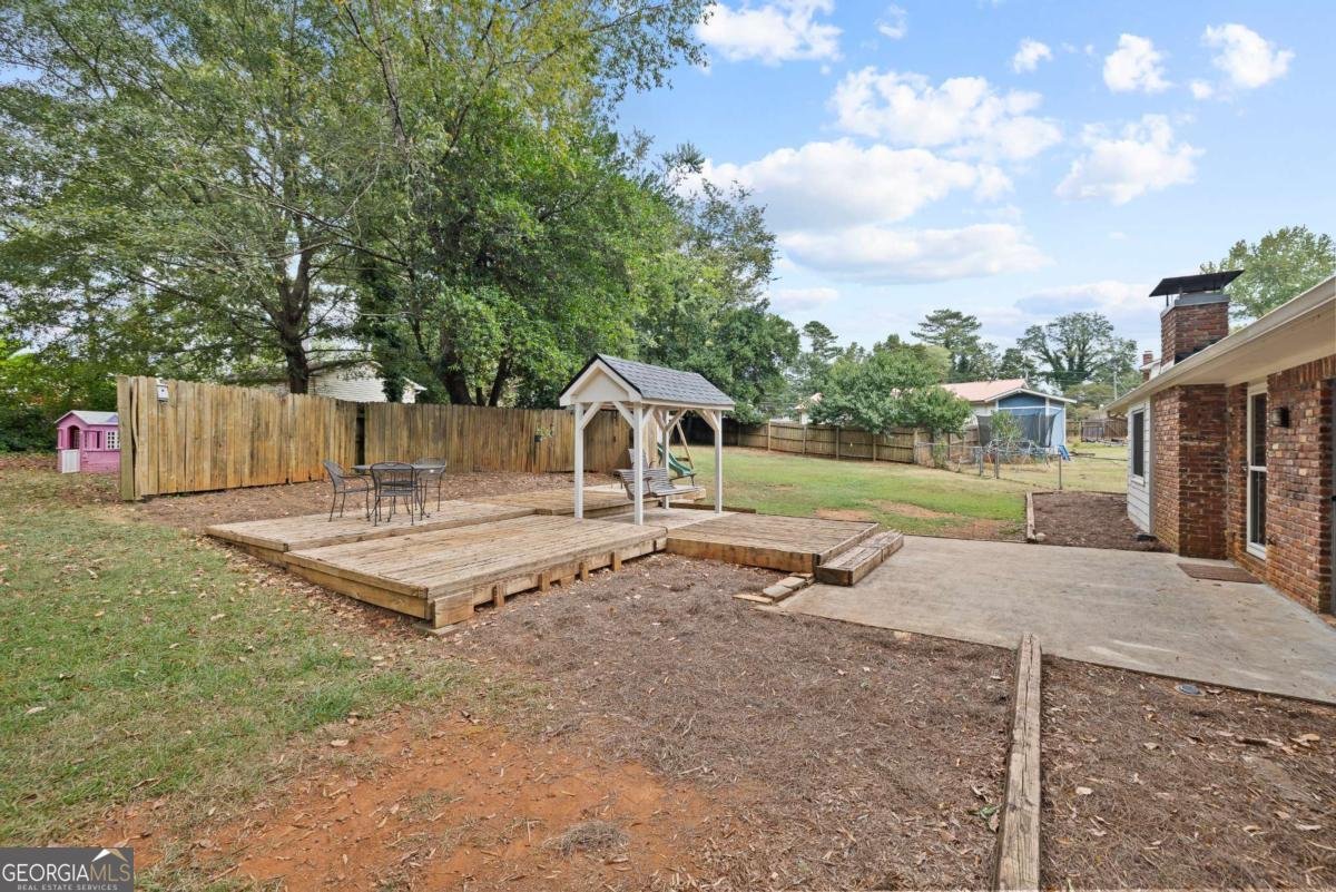 2577 Glen Circle Lawrenceville - 30