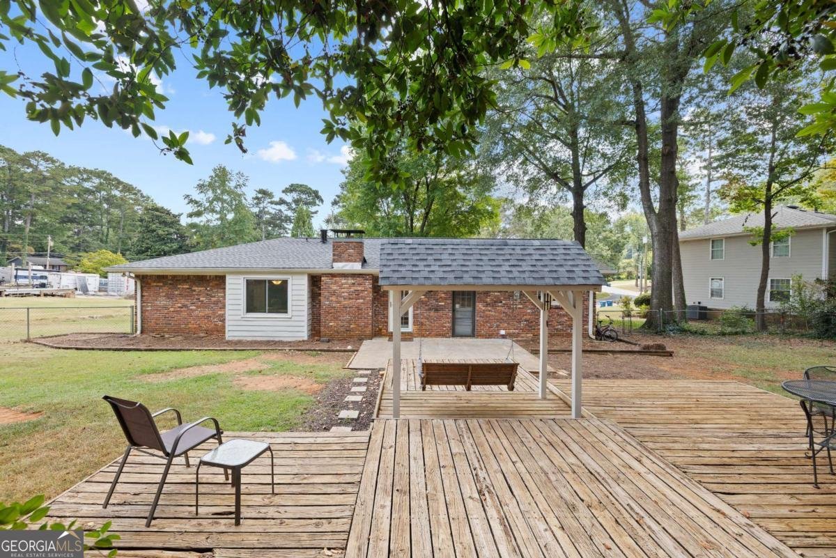 2577 Glen Circle Lawrenceville - 32