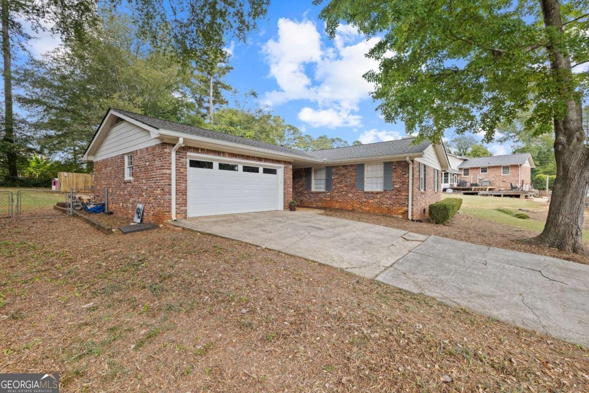 2577 Glen Circle Lawrenceville - 36